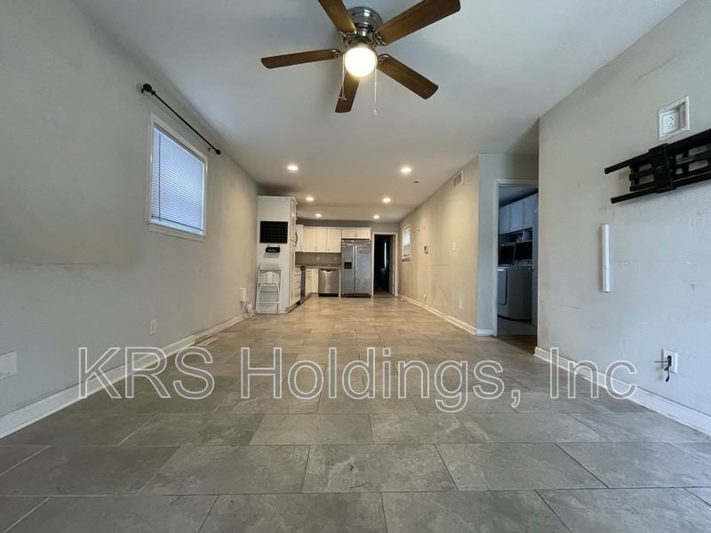6409 Cabot Ave - Photo 3 of 23