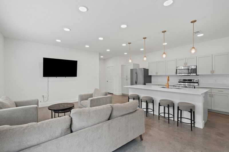 3150 Lubbock Ave - Photo 4 of 16