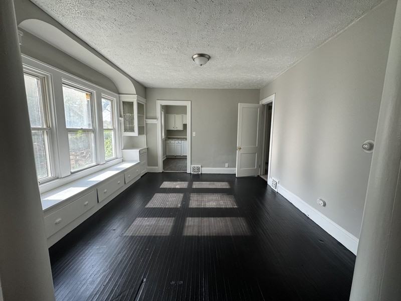 1 Yale Ave - Photo 3 of 7