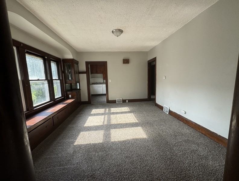 2 Yale Ave - Photo 3 of 8