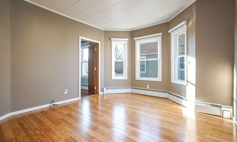 146 Allen St #2 - Photo 5 of 10