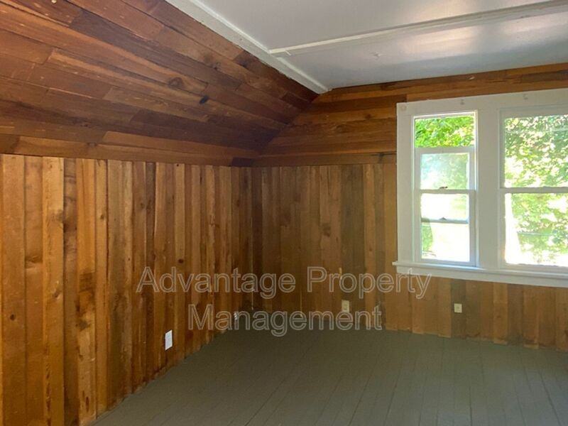 240 Northwest 9th Street #04 - Photo 7 of 19