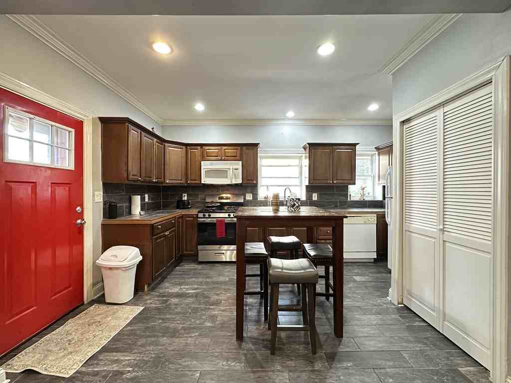 6424 North Magnolia Avenue #1 - Photo 2 of 21