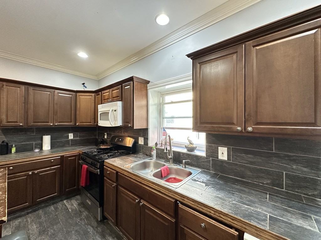 6424 North Magnolia Avenue #1 - Photo 5 of 21