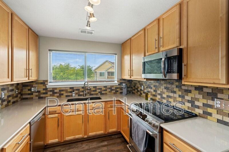 4635 Hahns Peak Dr #204 - Photo 6 of 24