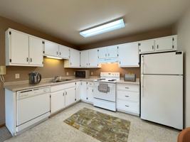 featured image of 625 E Chesak Ave