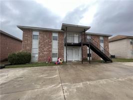 featured image of 5708 Greengate Dr #C