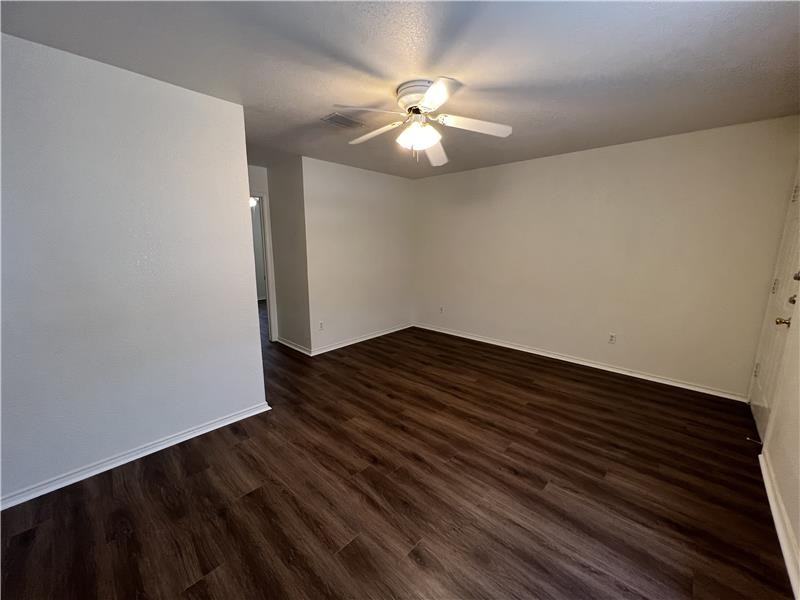 5708 Greengate Dr #C - Photo 5 of 18