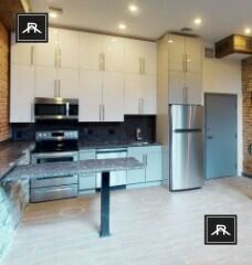 1024 Commonwealth Ave #304