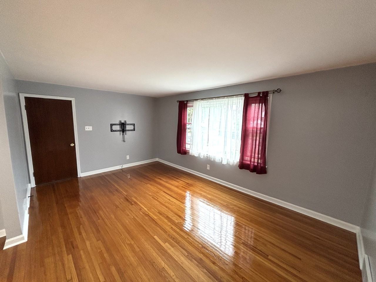 355 Tremont Avenue - Photo 2 of 19