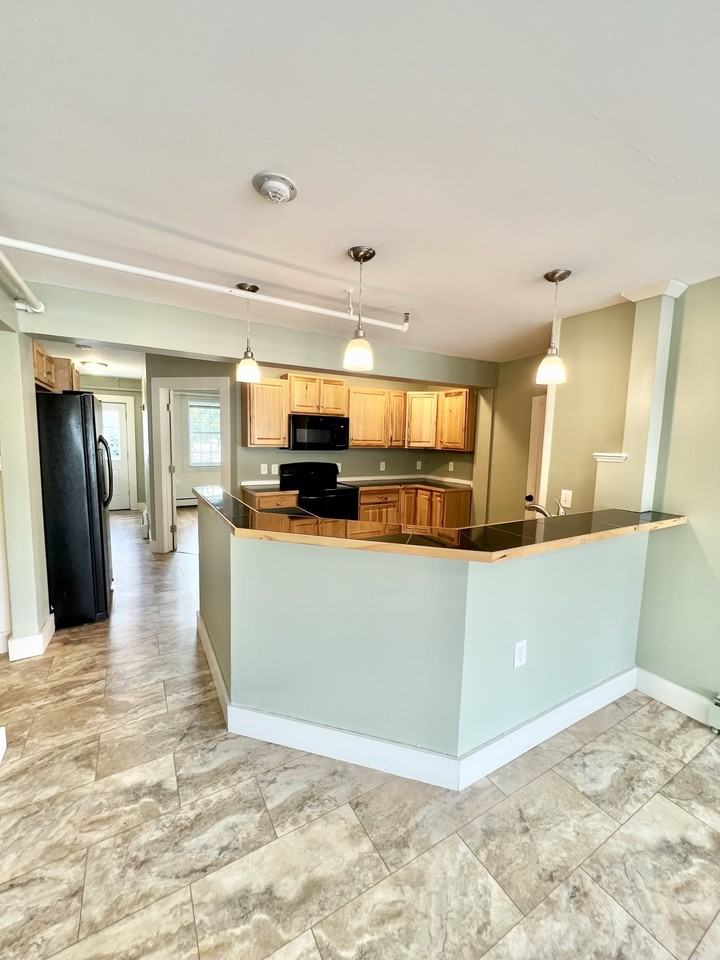 132 Middle Street - Photo 5 of 21