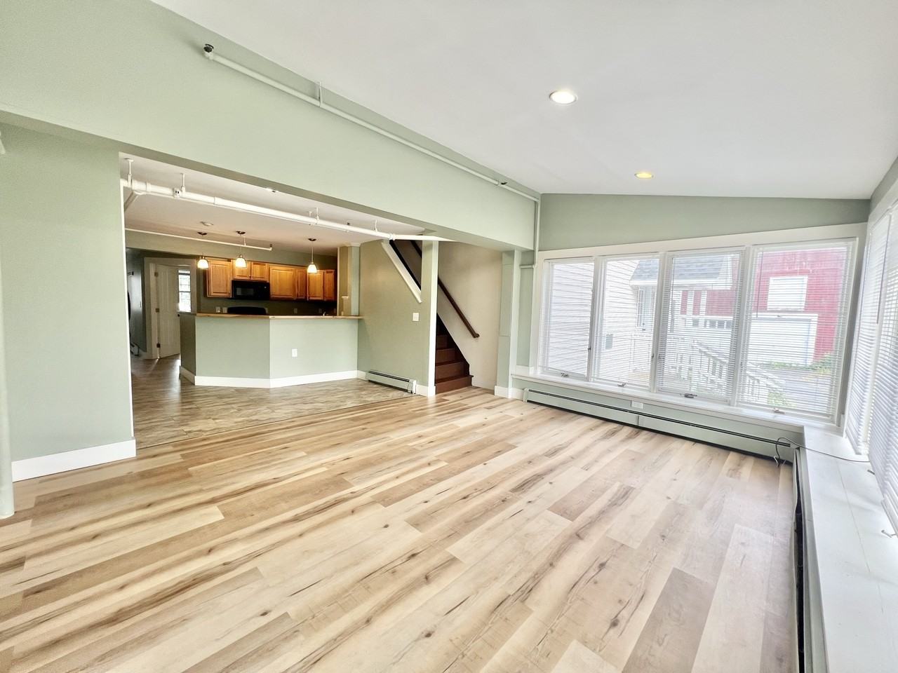 132 Middle Street - Photo 7 of 21