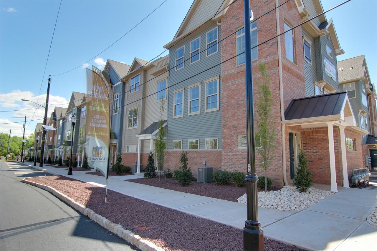 Gramercy Townhomes - Photo 4 of 50