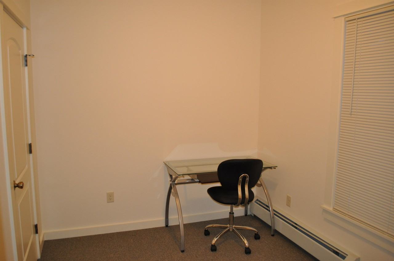 203 Williams Street - Photo 7 of 50