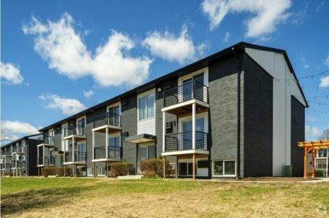 Lux of Sag - Photo 7 of 34