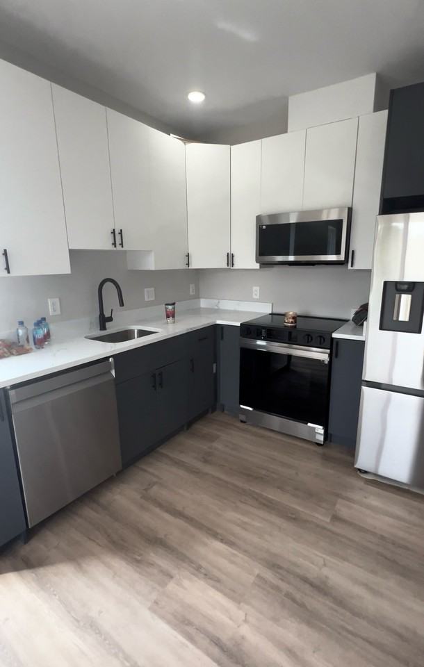 2385 Rhode Island Avenue Northeast - Photo 4 of 31