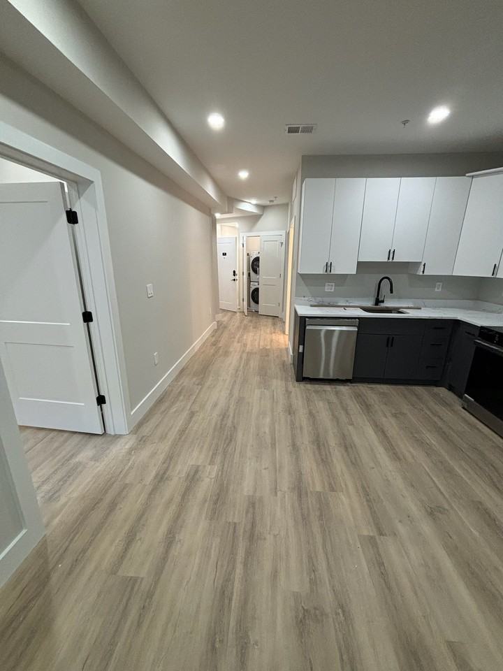 2385 Rhode Island Avenue Northeast - Photo 7 of 31