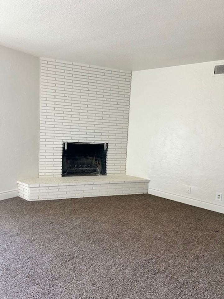 4436 N Van Dyke Ave - Photo 5 of 24