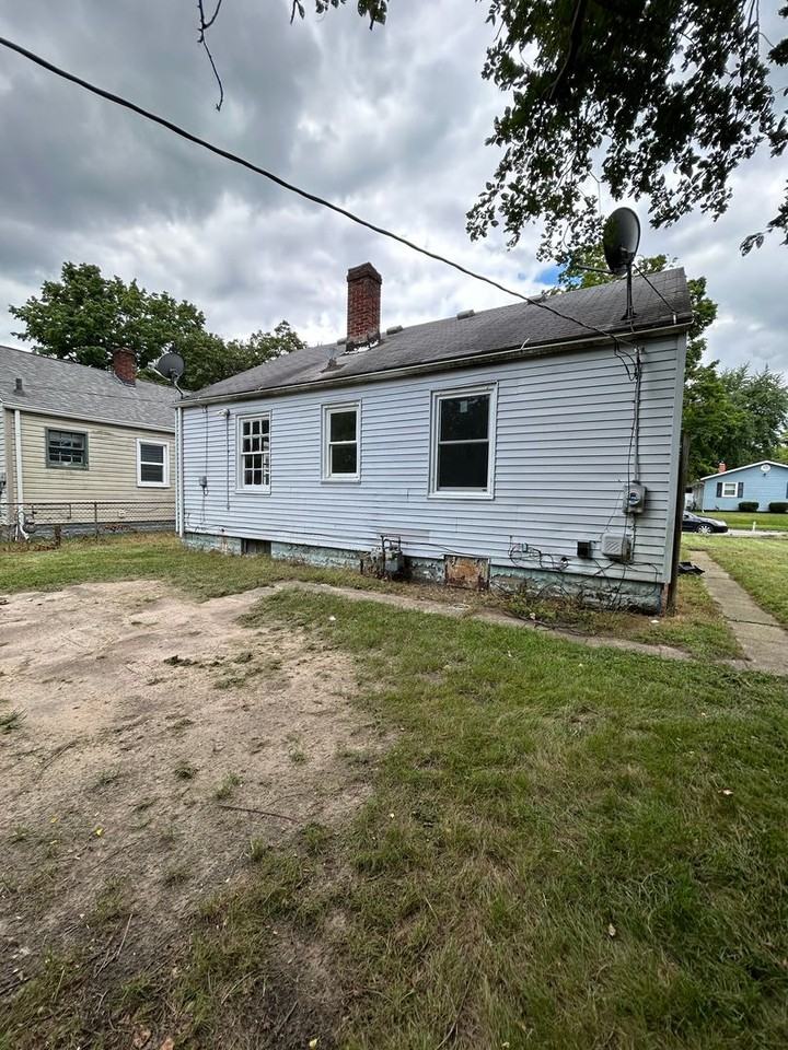 1522 Huey St - Photo 2 of 7