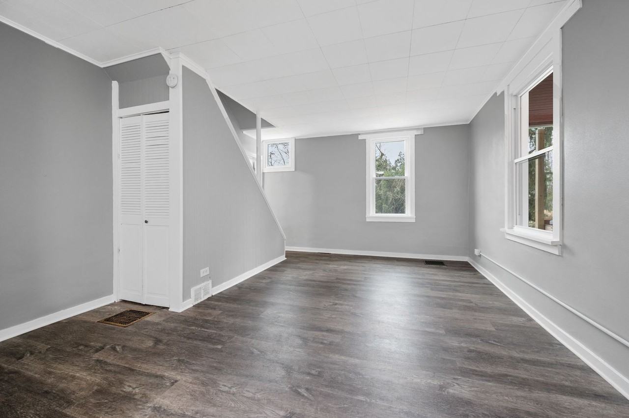230 N Balph Ave - Photo 4 of 27