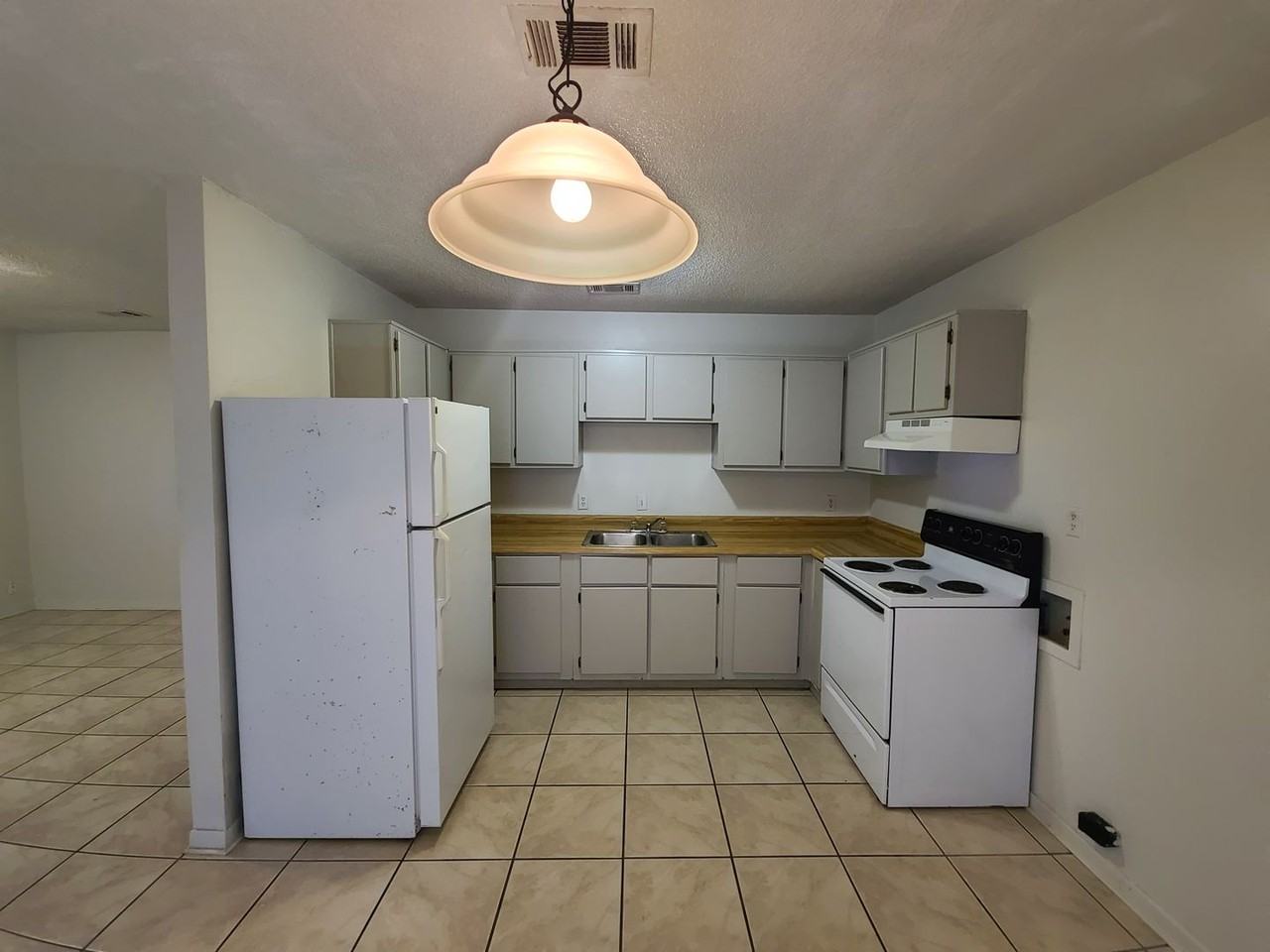 6188 Wooded Way #A - Photo 4 of 12