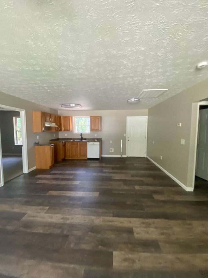 535 Shellbark Rd - Photo 2 of 14