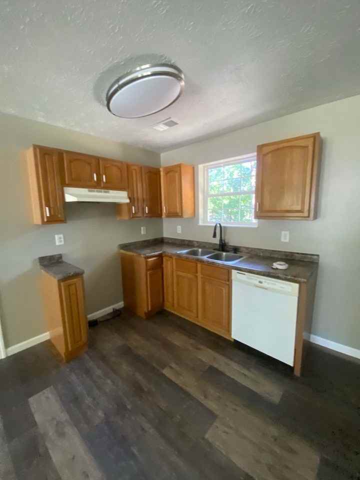 535 Shellbark Rd - Photo 4 of 14