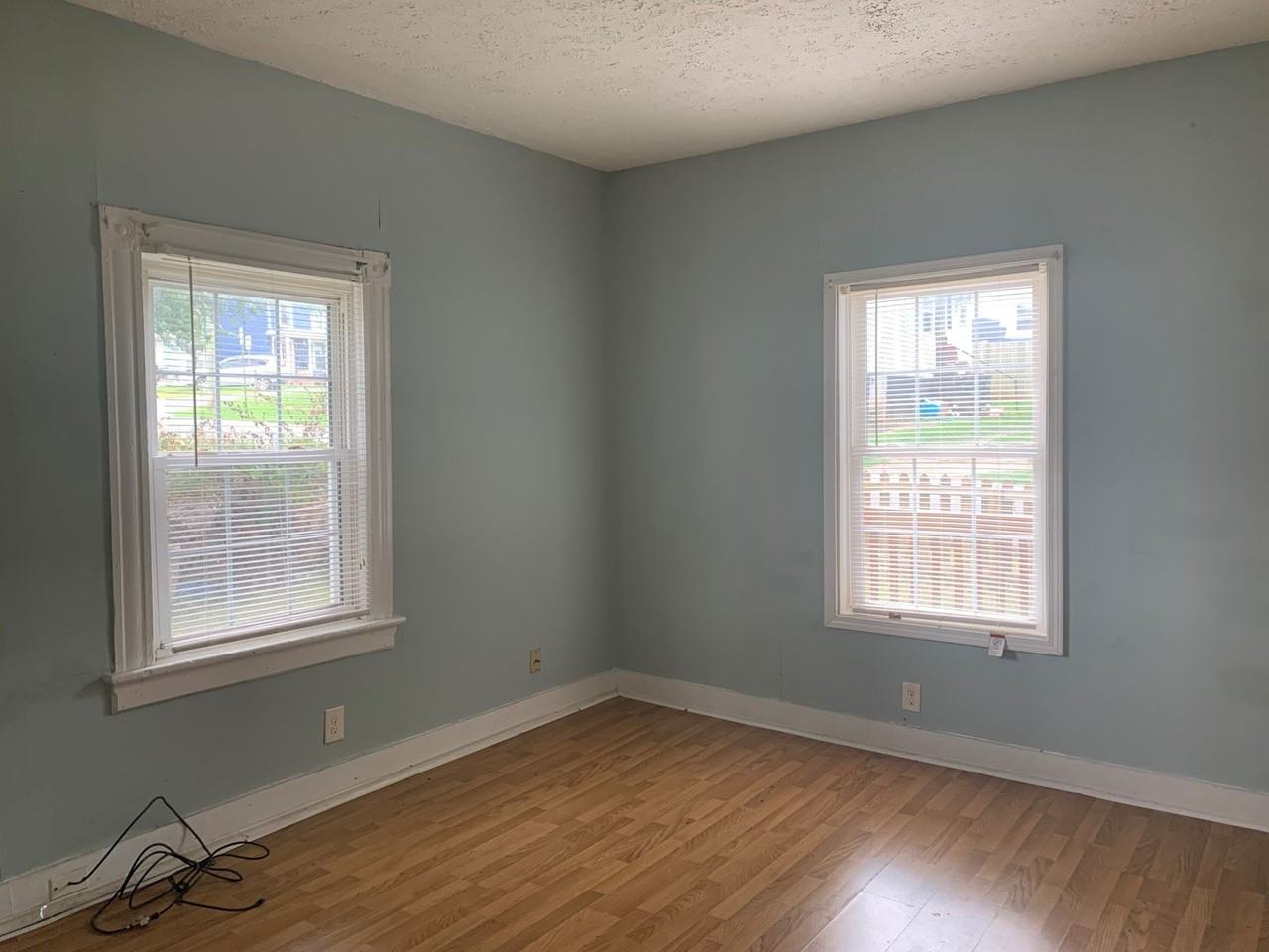 2421 Otey St - Photo 3 of 10
