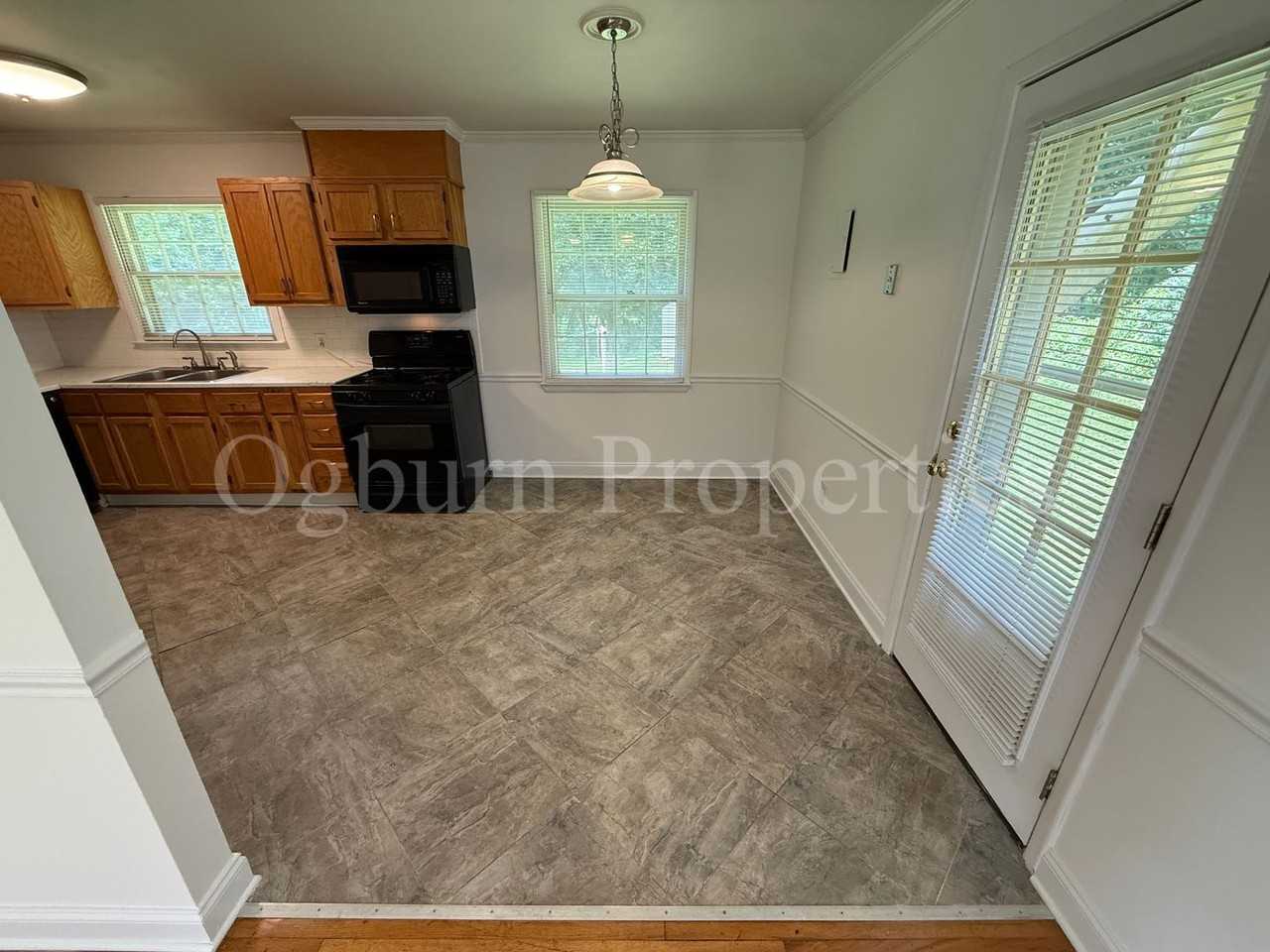 4136 Sunflower Cir - Photo 7 of 12