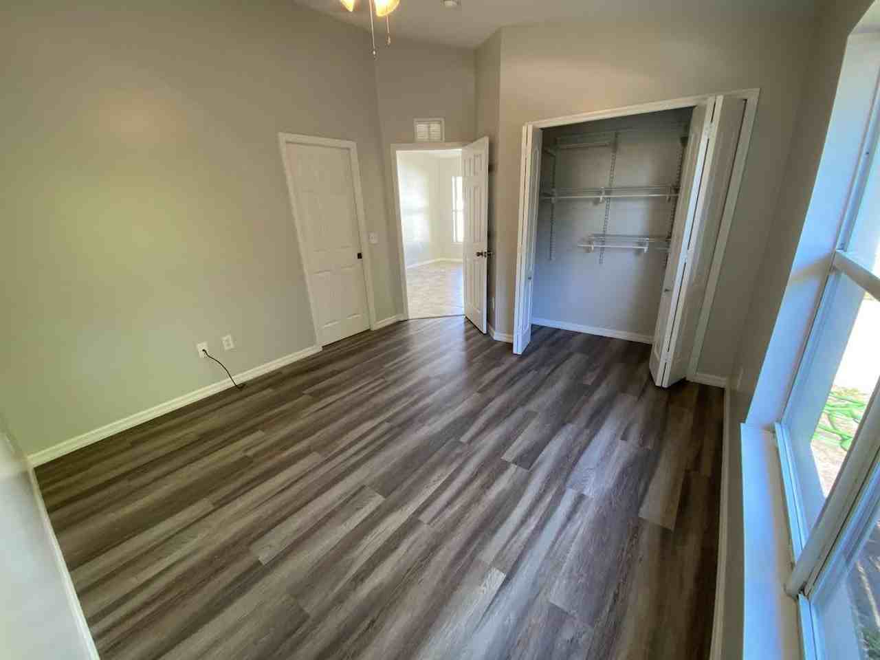 17479 Ellie Dr - Photo 6 of 8