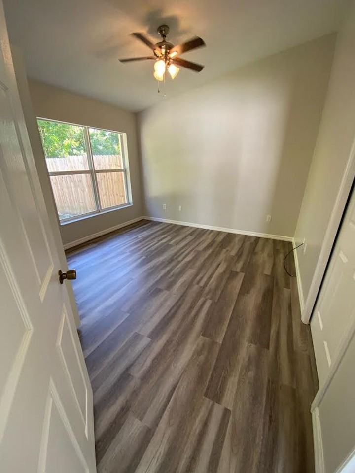 17479 Ellie Dr - Photo 7 of 8