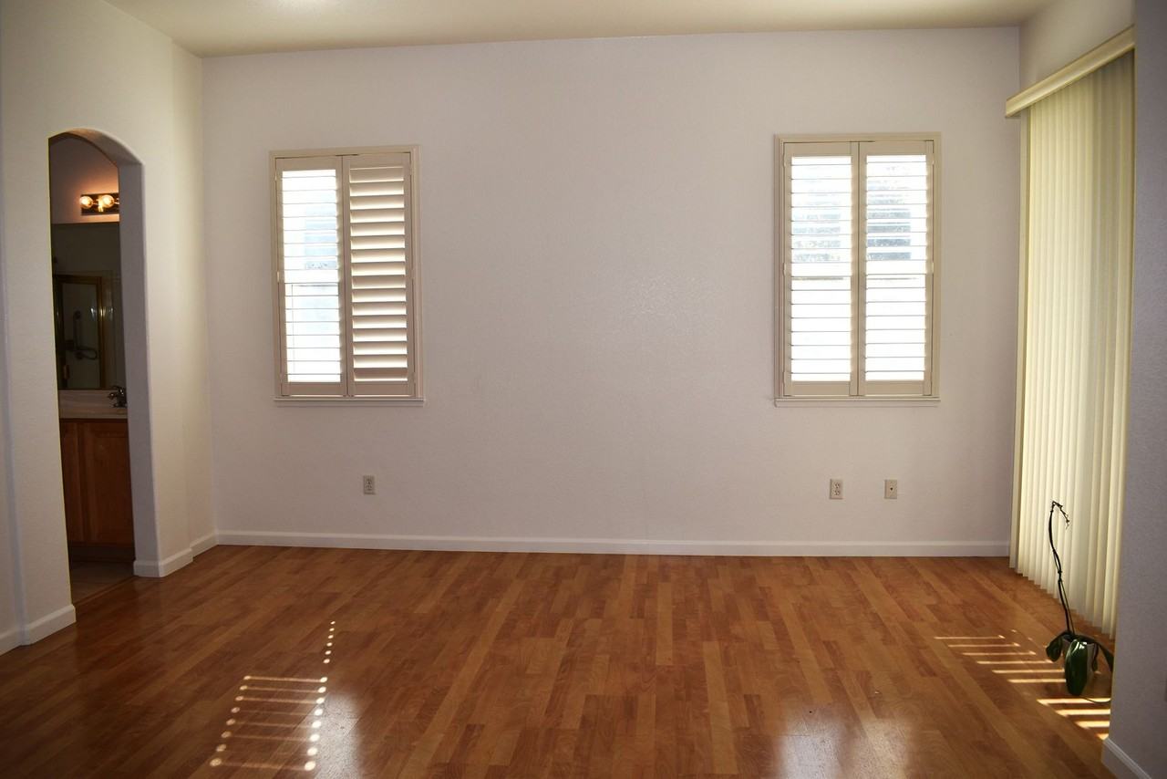 2608 Emerald Bay Ln - Photo 2 of 19