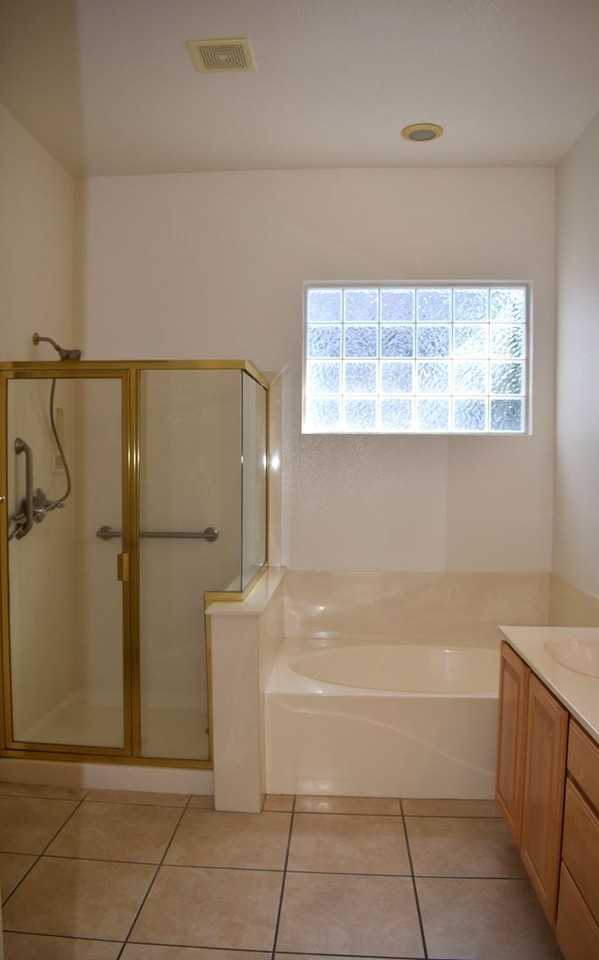 2608 Emerald Bay Ln - Photo 3 of 19