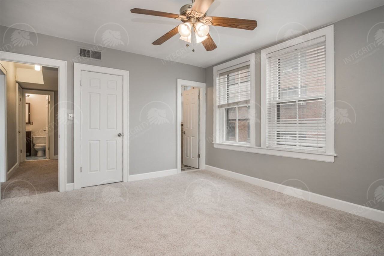 229 Ward Pkwy - Photo 7 of 50