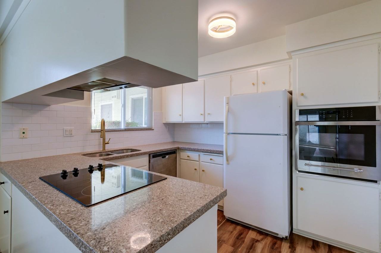5085 N Roosevelt Ave #3 - Photo 7 of 16