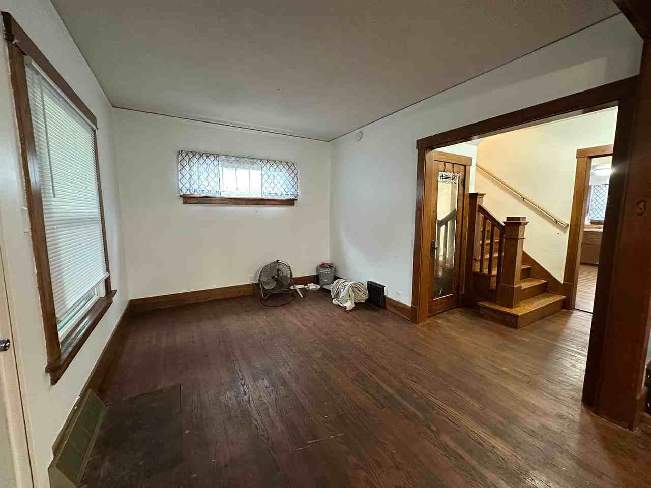 1420 4th Ave S - Photo 3 of 12