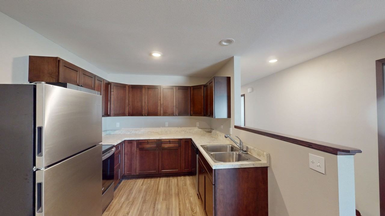 209 Larson Ave - Photo 3 of 11
