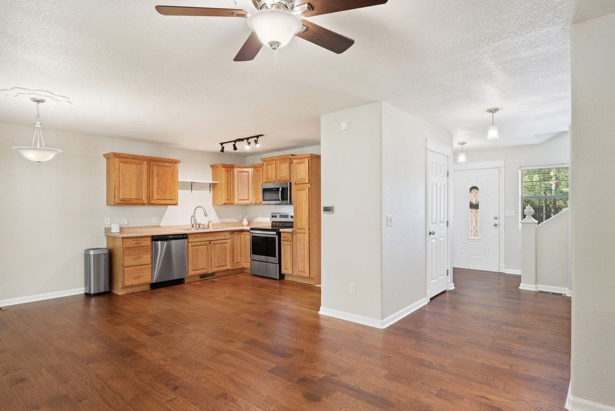 408 Sunny Slope Dr - Photo 3 of 22