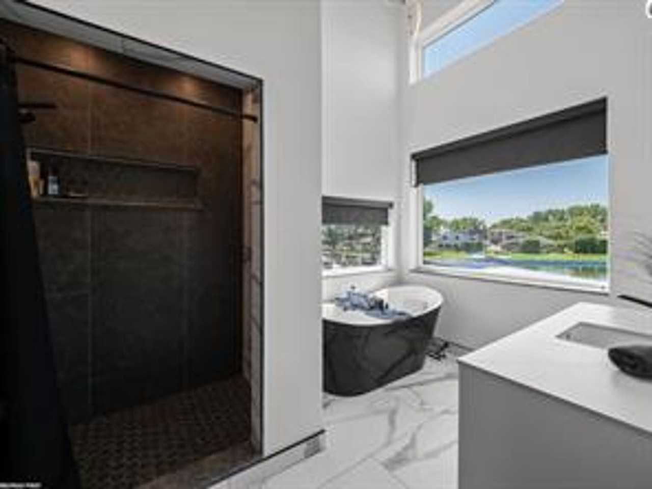 37645 Lakeville St - Photo 6 of 8