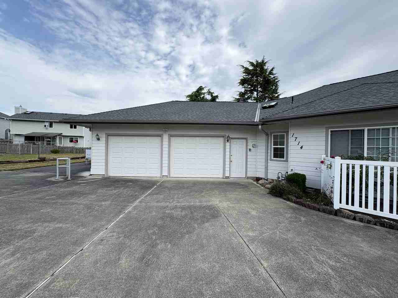 1714 Bakerview Ct - Photo 2 of 32