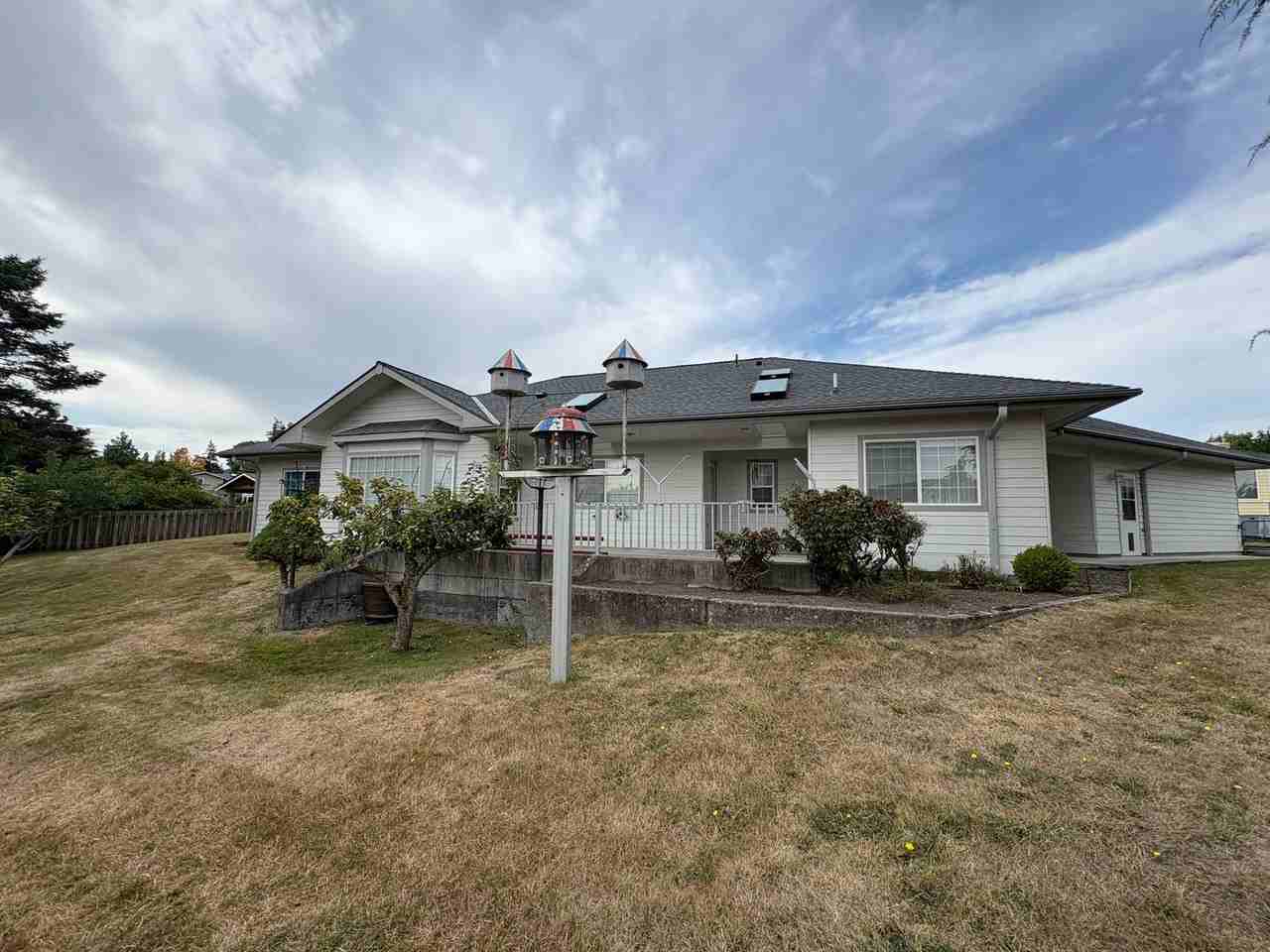 1714 Bakerview Ct - Photo 3 of 32