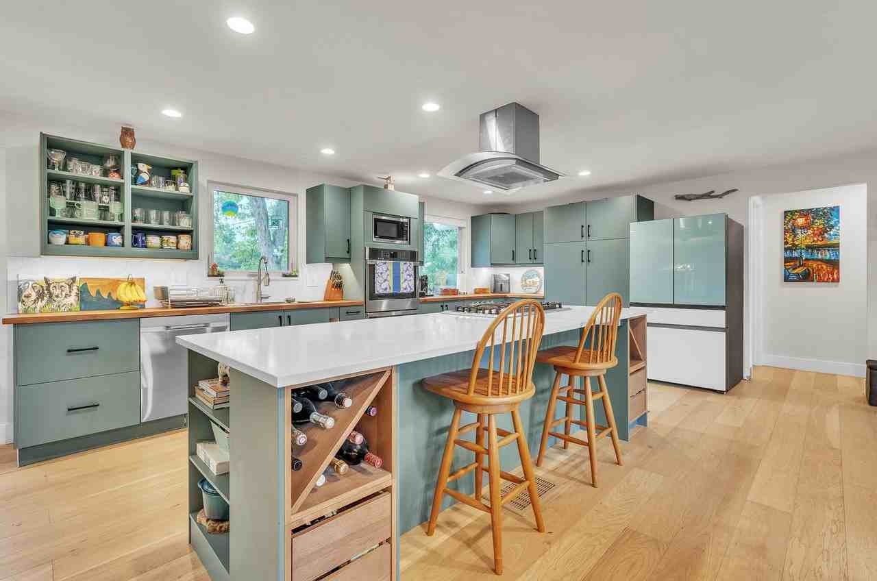 3163 S Boston Ct - Photo 2 of 17