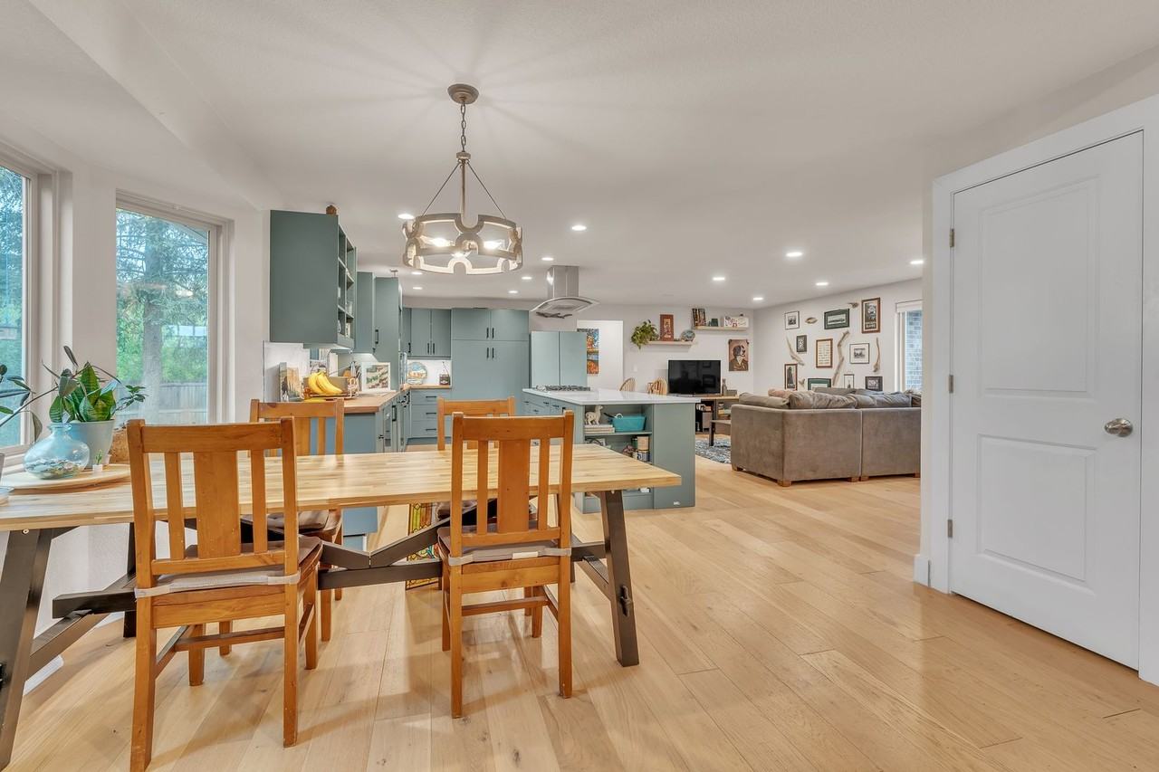 3163 S Boston Ct - Photo 6 of 17