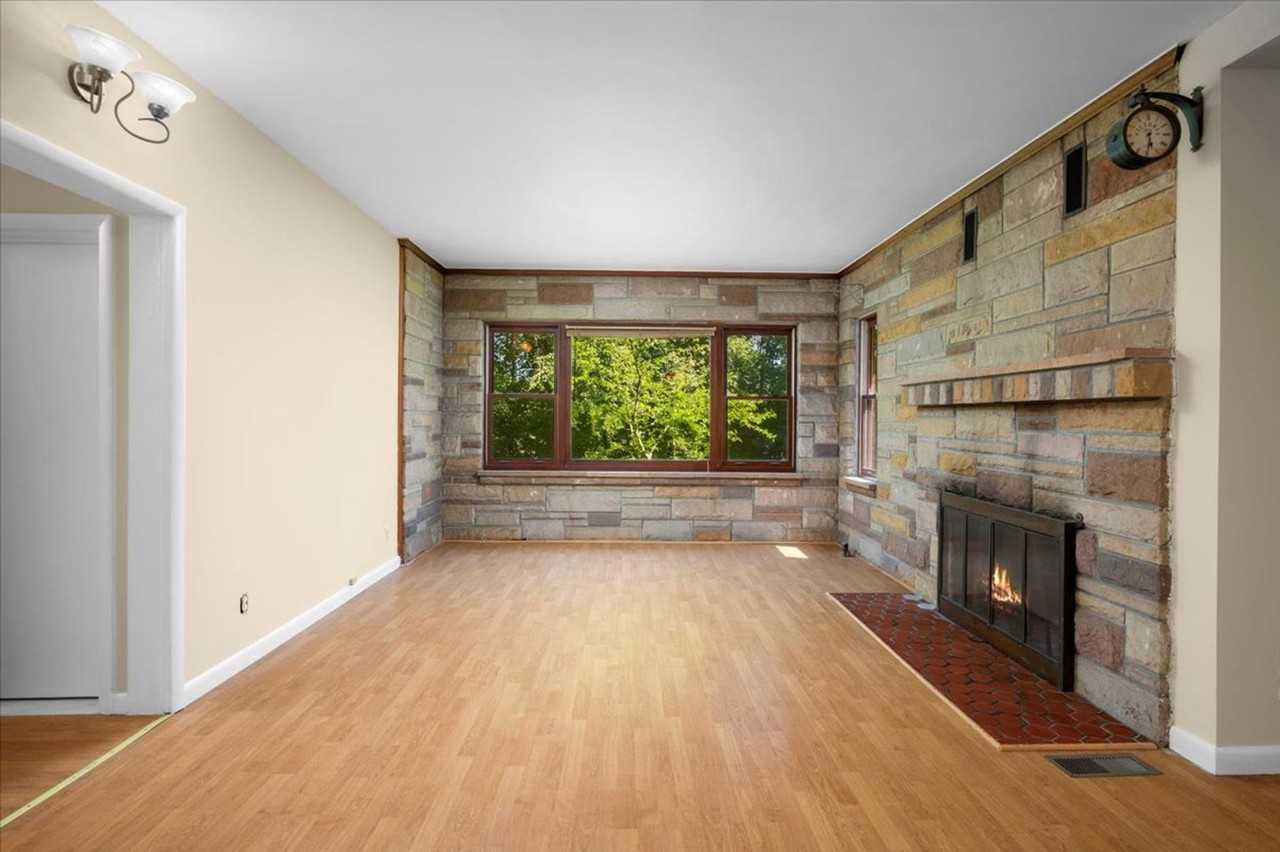 79 Choate Ln - Photo 7 of 34