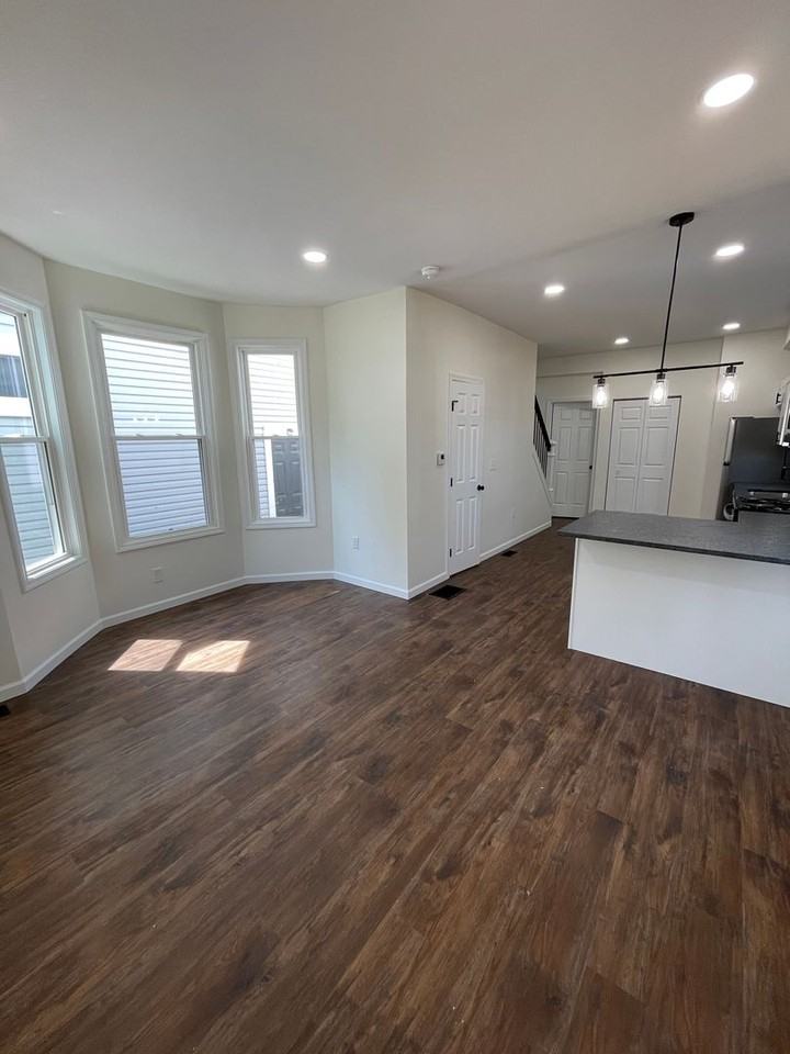 180 E Morrill Ave - Photo 3 of 18