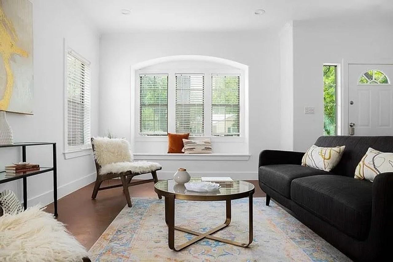 5302 Avenue H #A - Photo 3 of 7