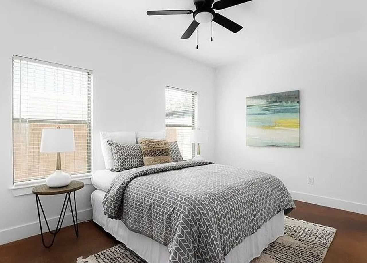 5302 Avenue H #A - Photo 5 of 7