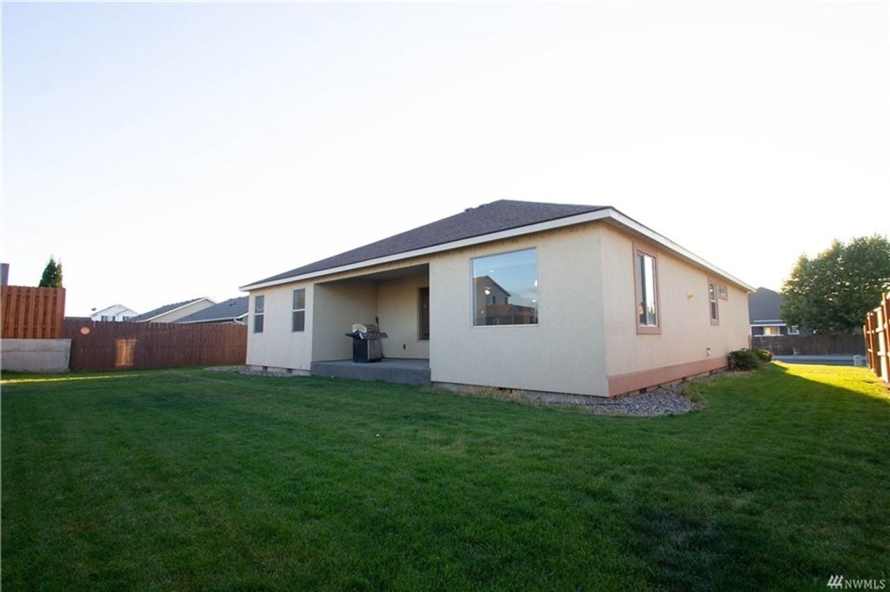 523 N Paxson Dr - Photo 3 of 21