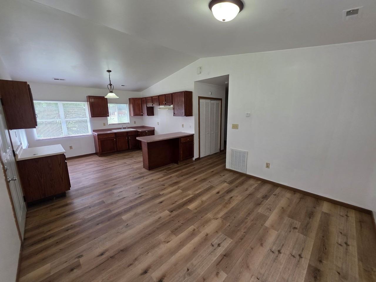 2380 Benton St - Photo 2 of 13