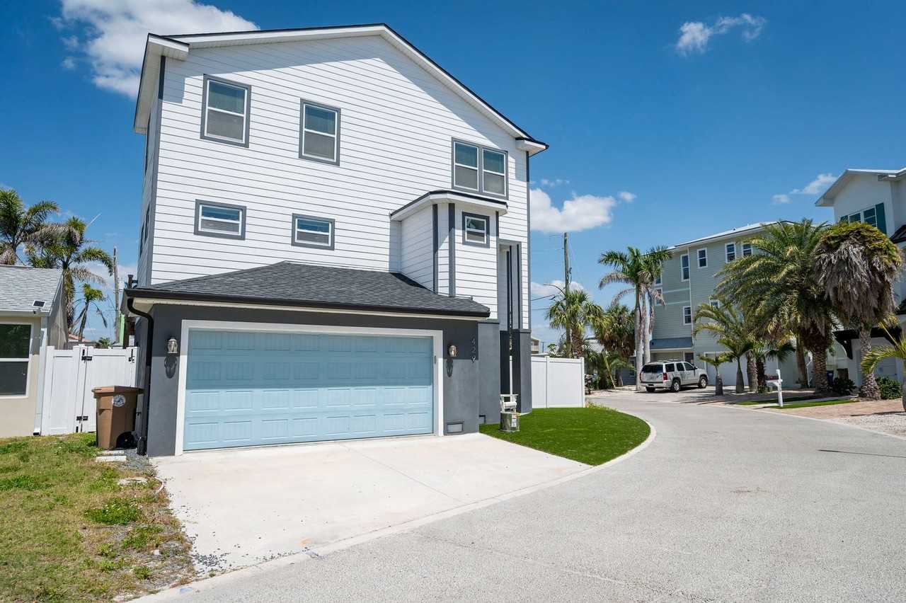 429 137th Avenue Cir - Photo 7 of 40